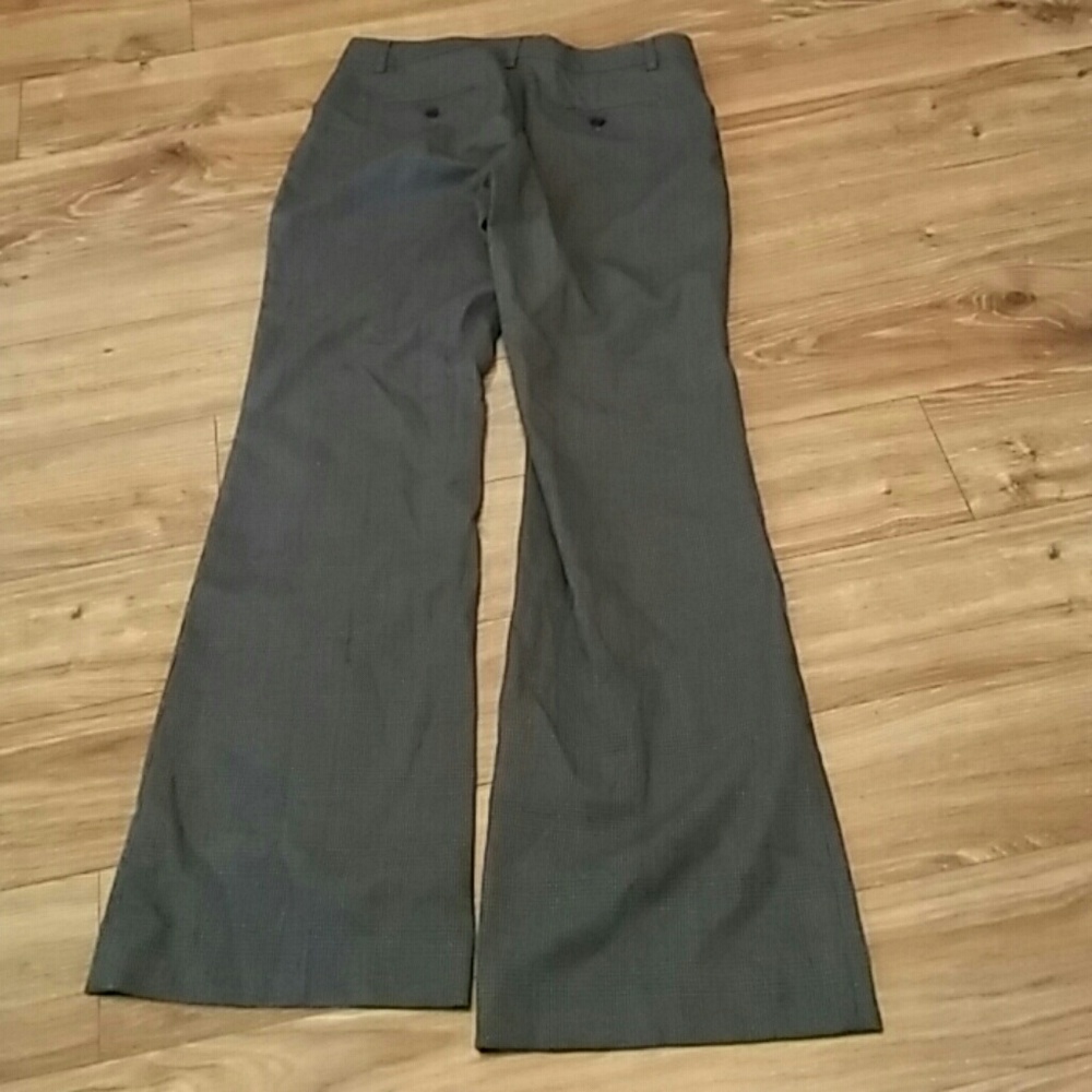 Gap - Picture 2 of 3
